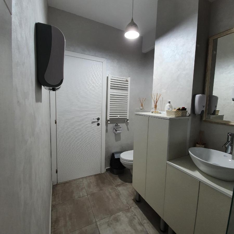 Sarah Apartment Constanta Bagian luar foto