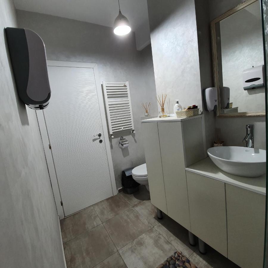 Sarah Apartment Constanta Bagian luar foto