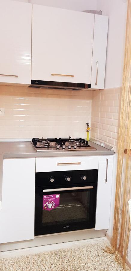 Sarah Apartment Constanta Bagian luar foto
